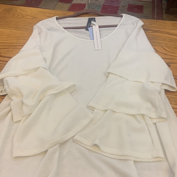 Brand new plus size top! - Picture 3 of 5